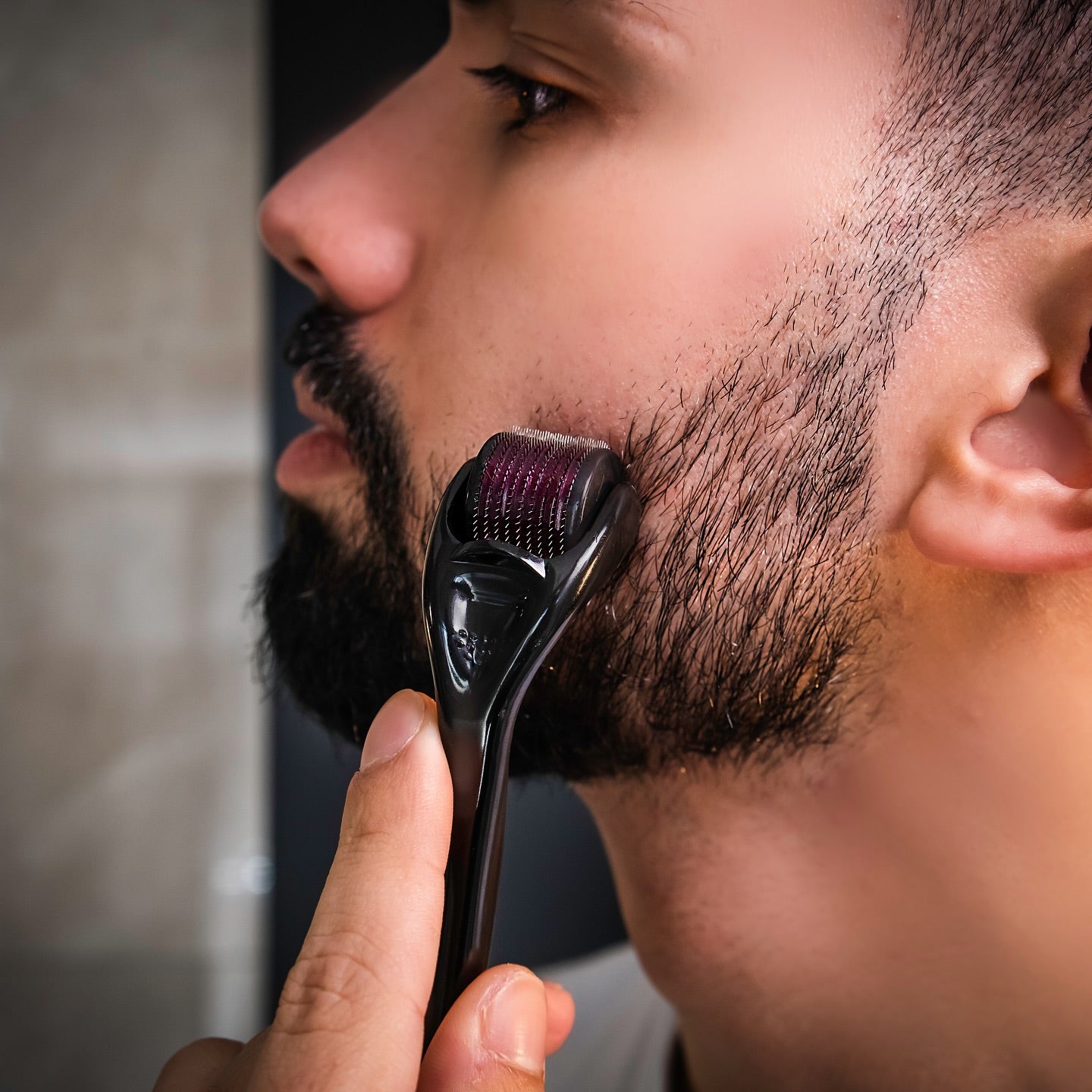 Derma Roller para Barba - Barba Robusta